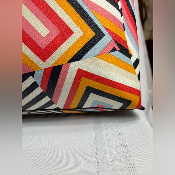 Tory Burch EUC Large Tote - Picture 6 of 17